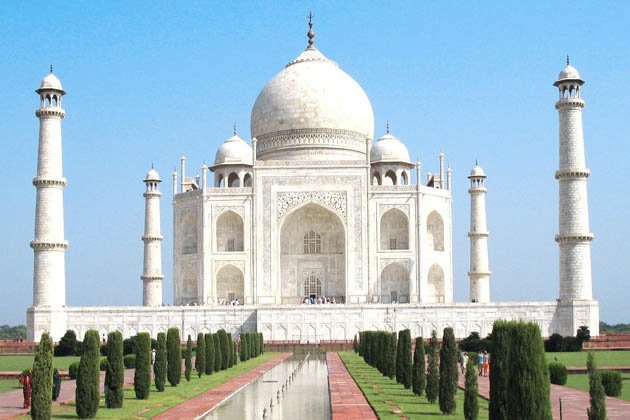 भूल कर भी न सजाएं ये छह चीजें घर में